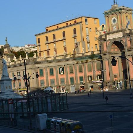 Questo Rinascimento Casa Brigitte Napoli Exterior foto