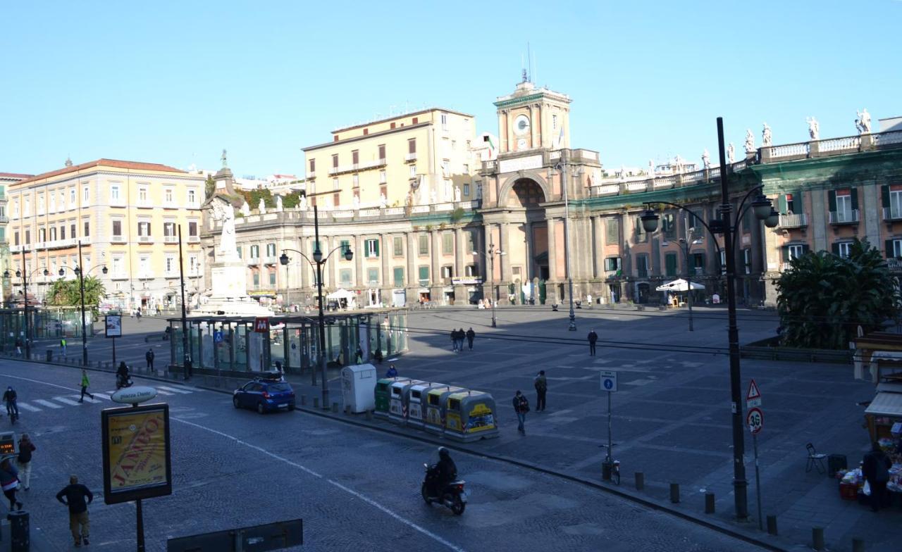 Questo Rinascimento Casa Brigitte Napoli Exterior foto