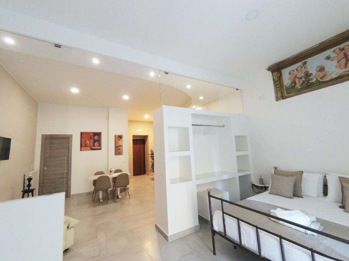 Questo Rinascimento Casa Brigitte Napoli Exterior foto