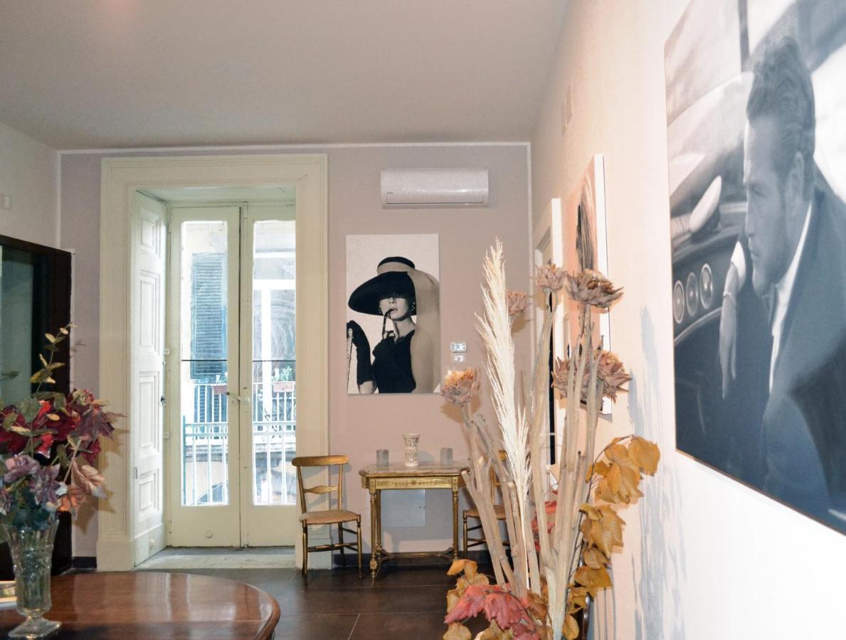 Questo Rinascimento Casa Brigitte Napoli Exterior foto