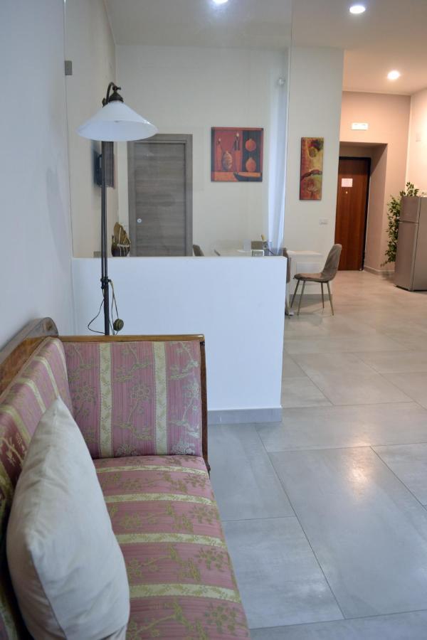 Questo Rinascimento Casa Brigitte Napoli Exterior foto